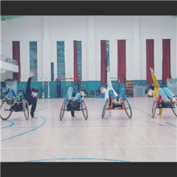 0-(22.1.5.)여주 세종고등학교, 전국 최초 비장애학생 휠체어 댄스 공연실시 사진3.jpg
